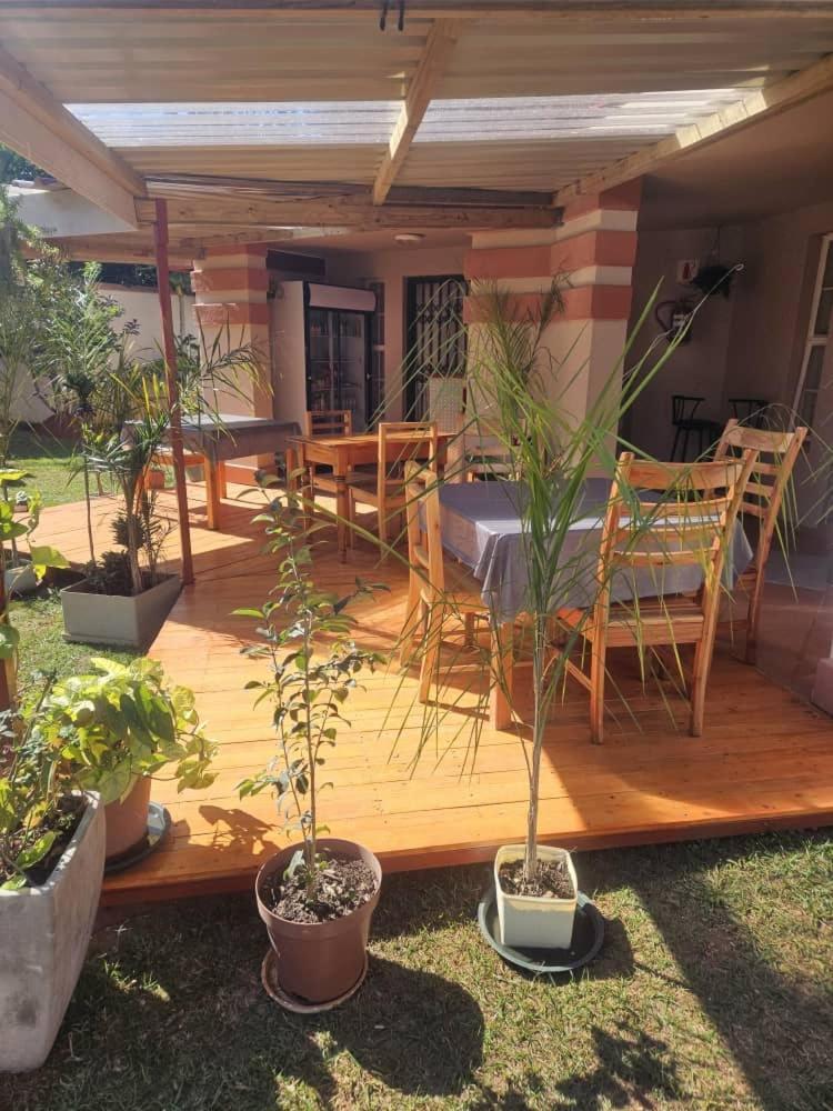 Ezulwini Guest House Bagian luar foto