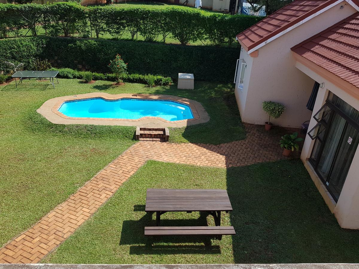 Ezulwini Guest House Bagian luar foto