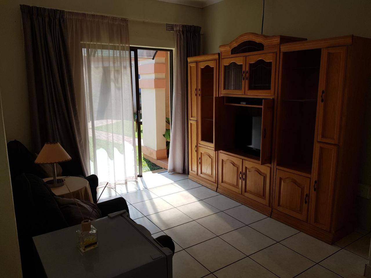 Ezulwini Guest House Bagian luar foto